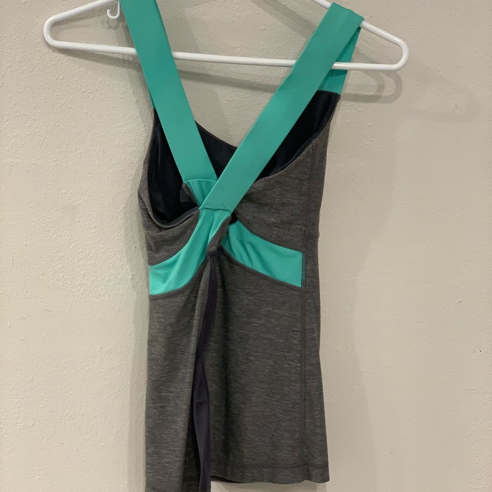 Lululemon - Picture 2 of 2